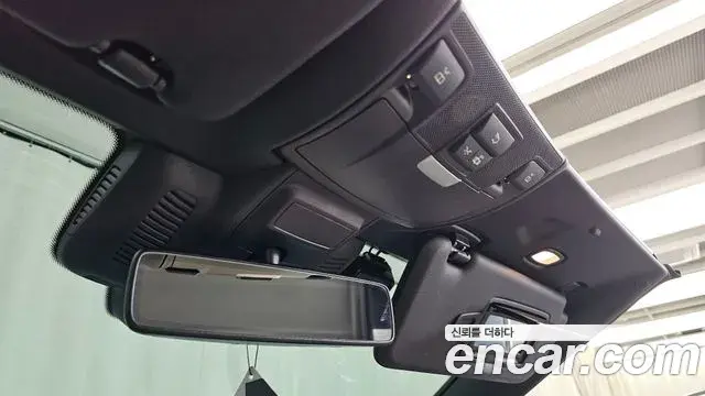 Mercedes-Benz E-Class 2018 — Photo 17/20