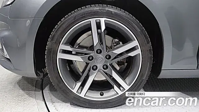 Audi A4 2019 — Şəkil 7/20