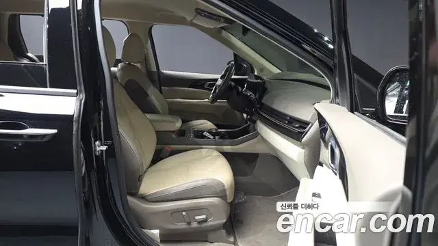 Kia Carnival 2025 — Şəkil 15/35