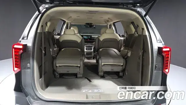 Kia Carnival 2025 — Şəkil 13/35