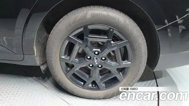 Kia Carnival 2025 — Şəkil 27/35