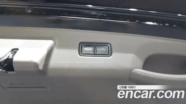Kia Carnival 2025 — Şəkil 28/35