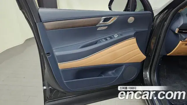 Genesis GV80 2023 — ფოტო 7/33