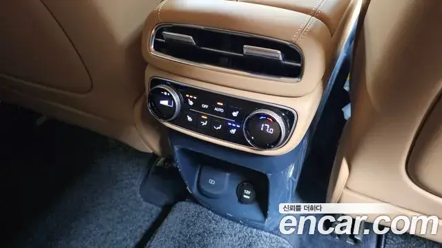 Genesis GV80 2023 — ფოტო 29/33