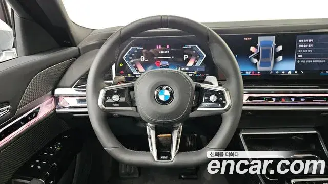 BMW 7 Series 2025 — Фото 13/20