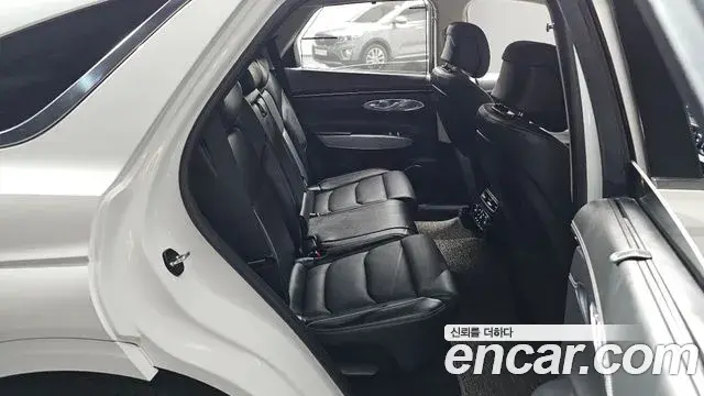 Genesis GV70 2022 — ფოტო 7/20