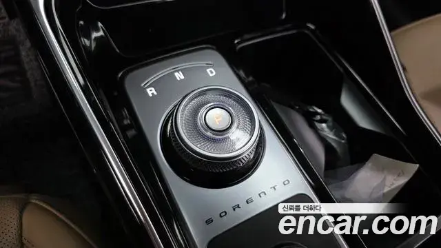 Kia Sorento 2023 — Фото 9/20