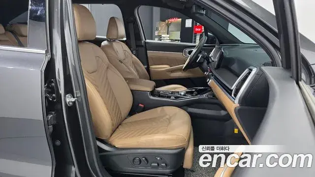 Kia Sorento 2023 — Фото 11/20
