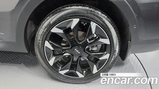 Kia Sorento 2023 — Photo 16/35