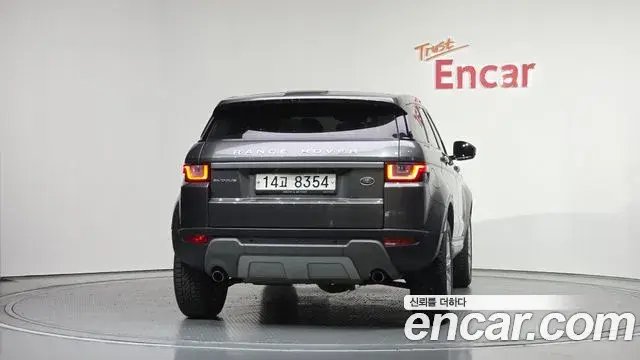 Land Rover Range Rover Evoque 2018 — Şəkil 24/34