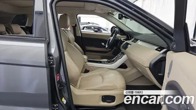Land Rover Range Rover Evoque 2018 — Şəkil 11/34