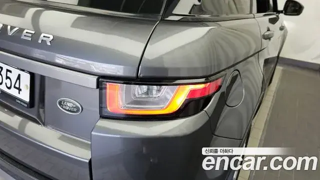 Land Rover Range Rover Evoque 2018 — Şəkil 7/34