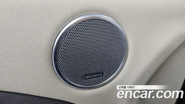 Land Rover Range Rover Evoque 2018 — Şəkil 34/34