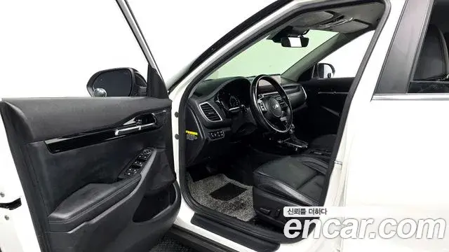 Kia Seltos 2019 — Şəkil 22/32