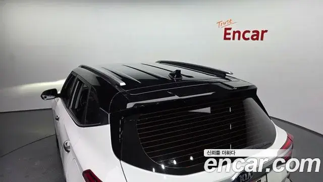 Kia Seltos 2019 — Şəkil 18/32