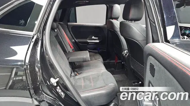 Mercedes-Benz GLA-Class 2022 — Фото 11/20