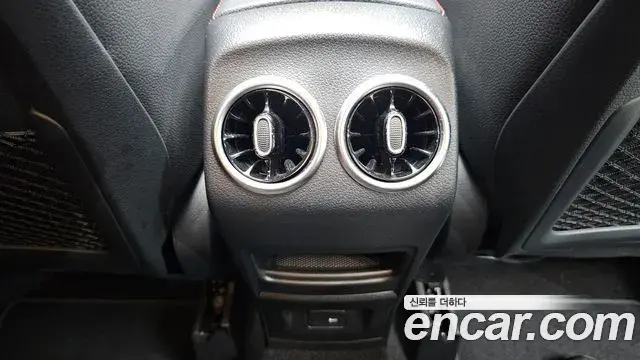 Mercedes-Benz GLA-Class 2022 — Фото 18/20
