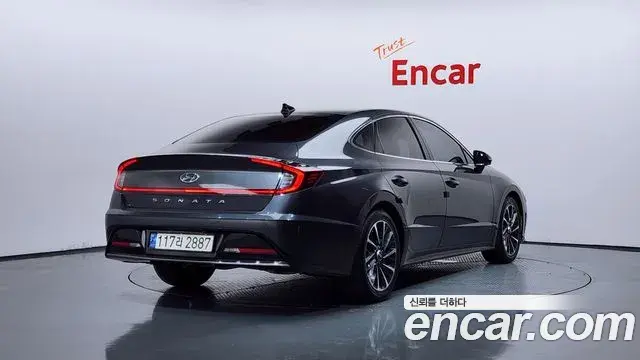 Hyundai Sonata 2021 — Фото 2/20