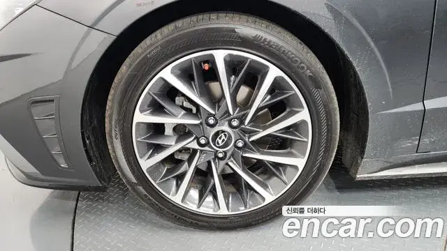 Hyundai Sonata 2021 — Фото 5/20