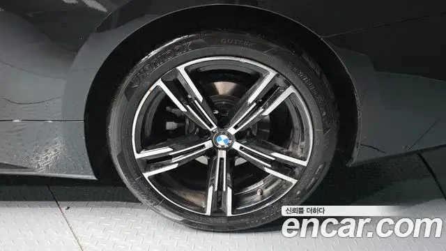 BMW 4 Series 2022 — ფოტო 16/20