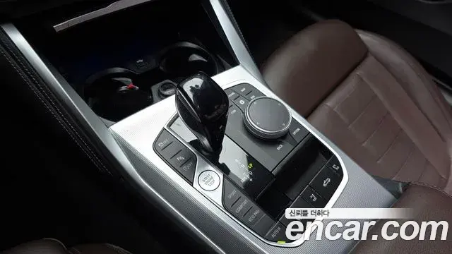 BMW 4 Series 2022 — ფოტო 14/20