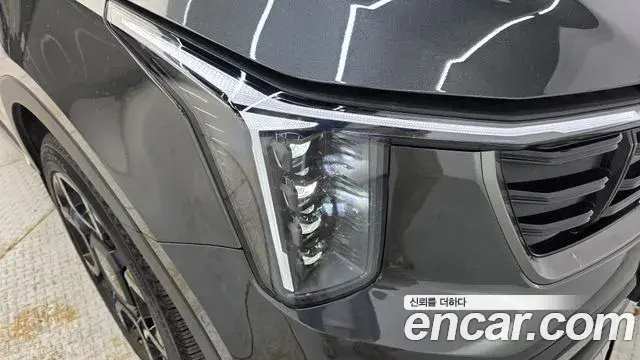 Kia Sorento 2024 — Photo 2/37