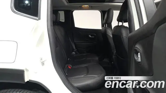 Jeep Renegade 2021 — Şəkil 27/30