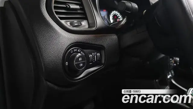 Jeep Renegade 2021 — Şəkil 3/30