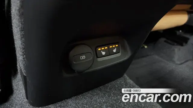 Volvo XC40 2021 — Photo 34/34