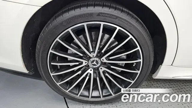 Mercedes-Benz S-Class 2022 — Фото 5/20