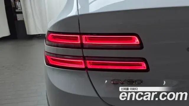Genesis GV80 2022 — ფოტო 32/37