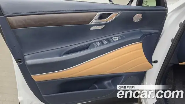 Genesis GV80 2022 — ფოტო 34/37