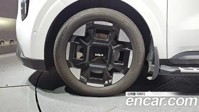 Kia Carnival 2024 — Şəkil 3/20