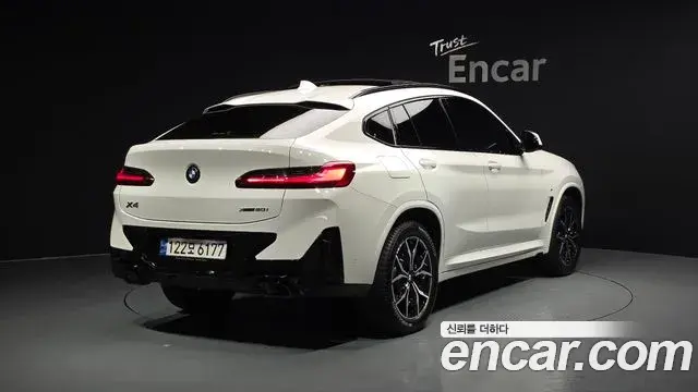 BMW X4 2022 — Фото 2/20