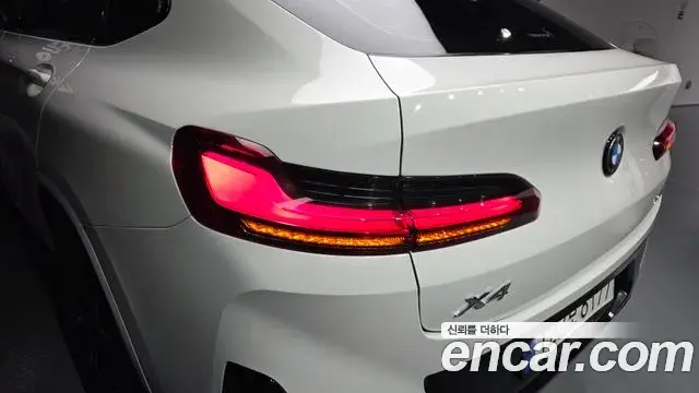 BMW X4 2022 — ფოტო 23/36