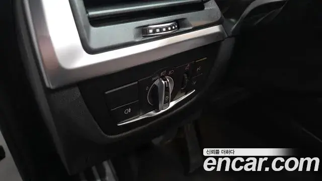 BMW X4 2022 — ფოტო 22/36