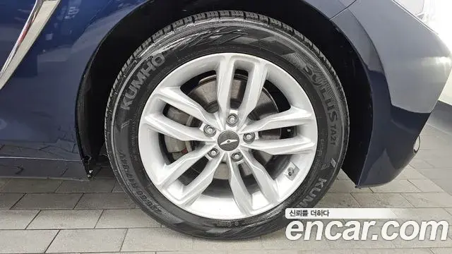 Genesis G70 2018 — ფოტო 1/33