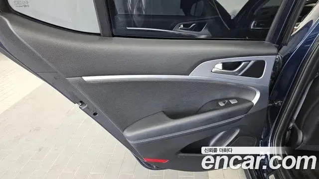 Genesis G70 2018 — ფოტო 27/33