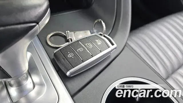 Genesis G70 2018 — ფოტო 31/33