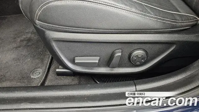 Genesis G70 2018 — ფოტო 2/33