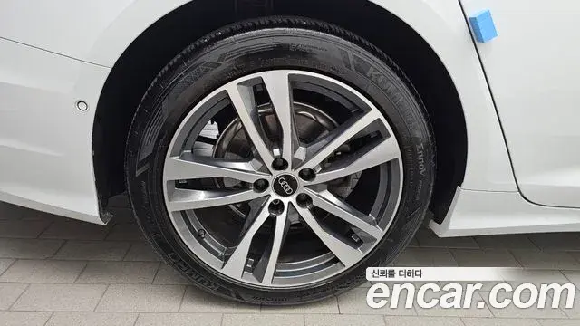 Audi A6 2023 — Şəkil 18/30