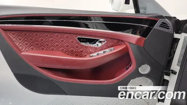 Bentley Continental GT 2020 — Photo 9/36