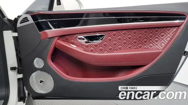 Bentley Continental GT 2020 — Photo 25/36