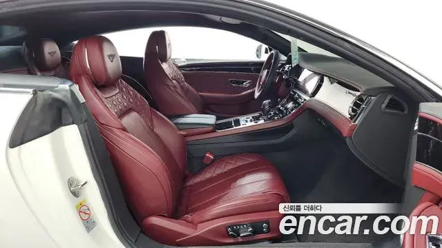 Bentley Continental GT 2020 — Photo 17/36