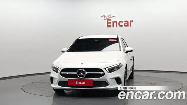 Mercedes-Benz A-Class 2022 — ფოტო 23/30