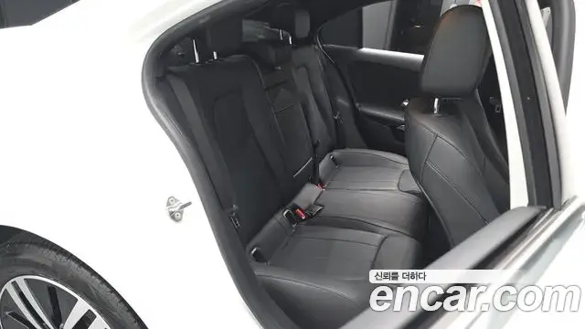 Mercedes-Benz A-Class 2022 — ფოტო 13/30