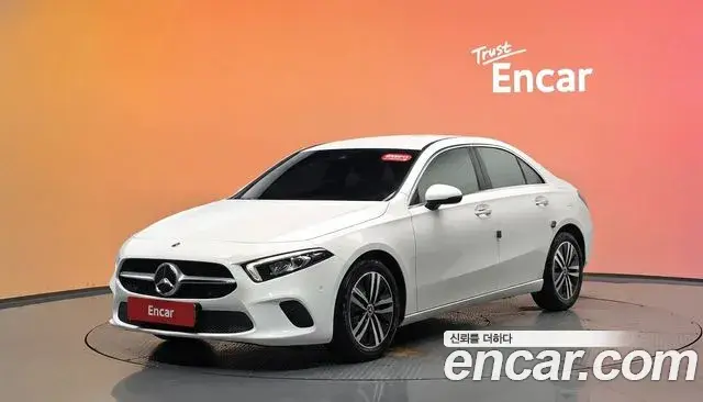 Mercedes-Benz A-Class 2022 — ფოტო 9/30