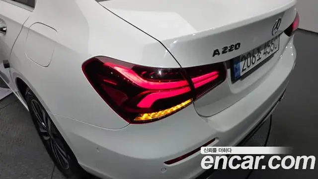Mercedes-Benz A-Class 2022 — ფოტო 18/30