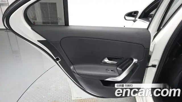 Mercedes-Benz A-Class 2022 — ფოტო 21/30