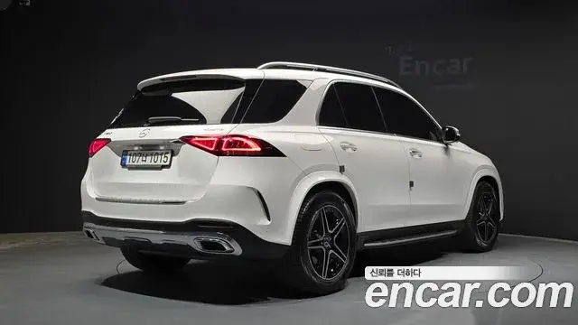 Mercedes-Benz GLE-Class 2021 — Şəkil 16/34